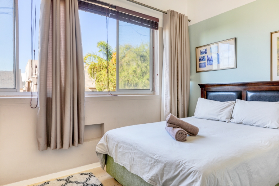 2 Bedroom Property for Sale in Green Point Western Cape
